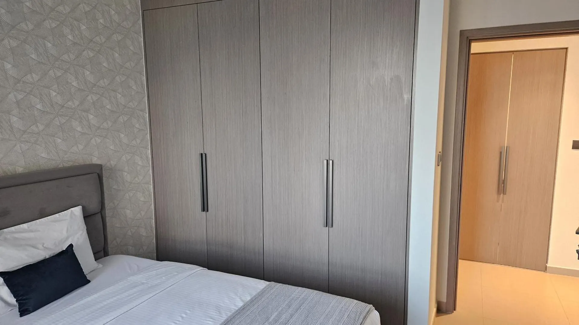 Villa Mh - Act One Act Two - 2Bhk - Ref2202 Dubai 0*,  Emirati Arabi Uniti